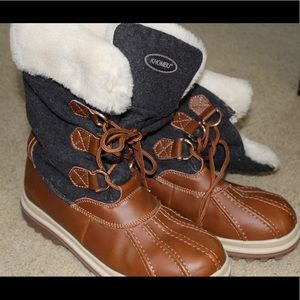 snow boots